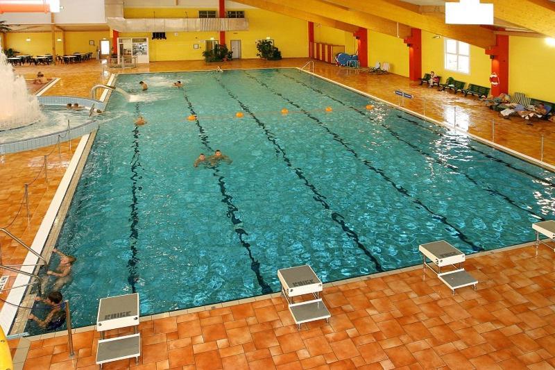 Sporthotel Neuruppin - Apartmenthaus Mit Ferienwohnungen Ngoại thất bức ảnh