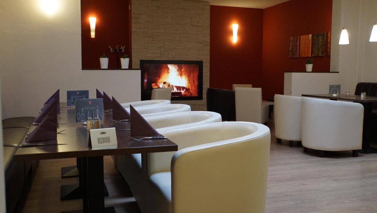 Sporthotel Neuruppin - Apartmenthaus Mit Ferienwohnungen Ngoại thất bức ảnh