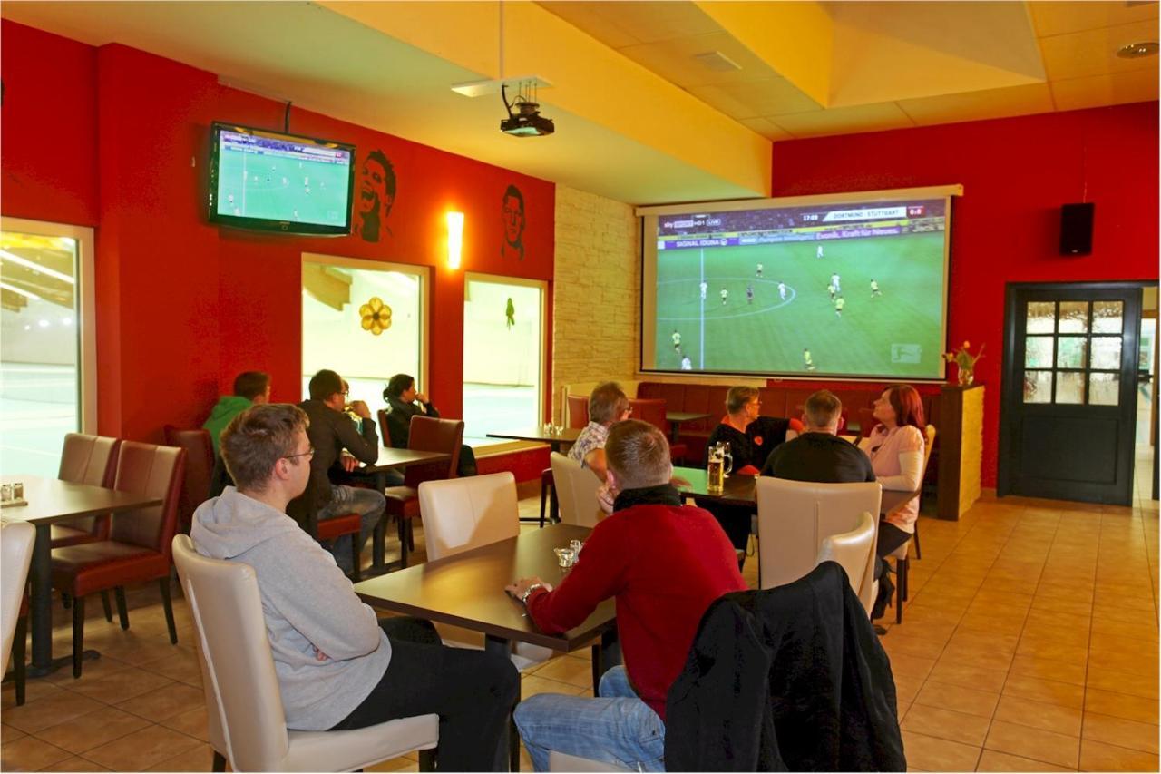 Sporthotel Neuruppin - Apartmenthaus Mit Ferienwohnungen Ngoại thất bức ảnh