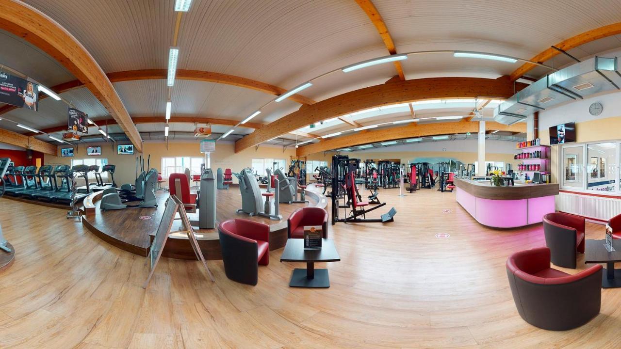 Sporthotel Neuruppin - Apartmenthaus Mit Ferienwohnungen Ngoại thất bức ảnh